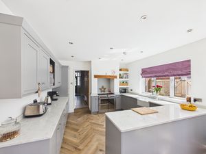 Kitchen- click for photo gallery